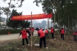 我院团员青年积极参加义务植树活动