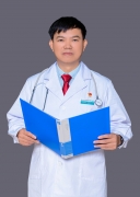 何坚沃